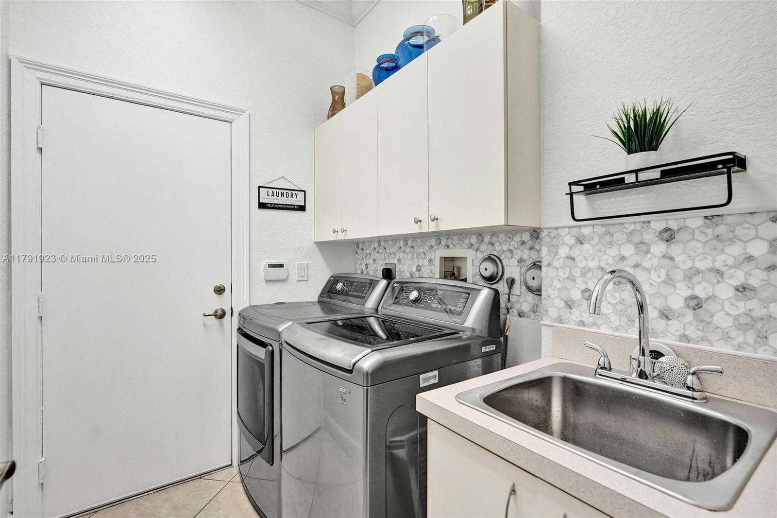 Small Image of 19323 SOUTH WEST 55TH ST, Miramar Number 34