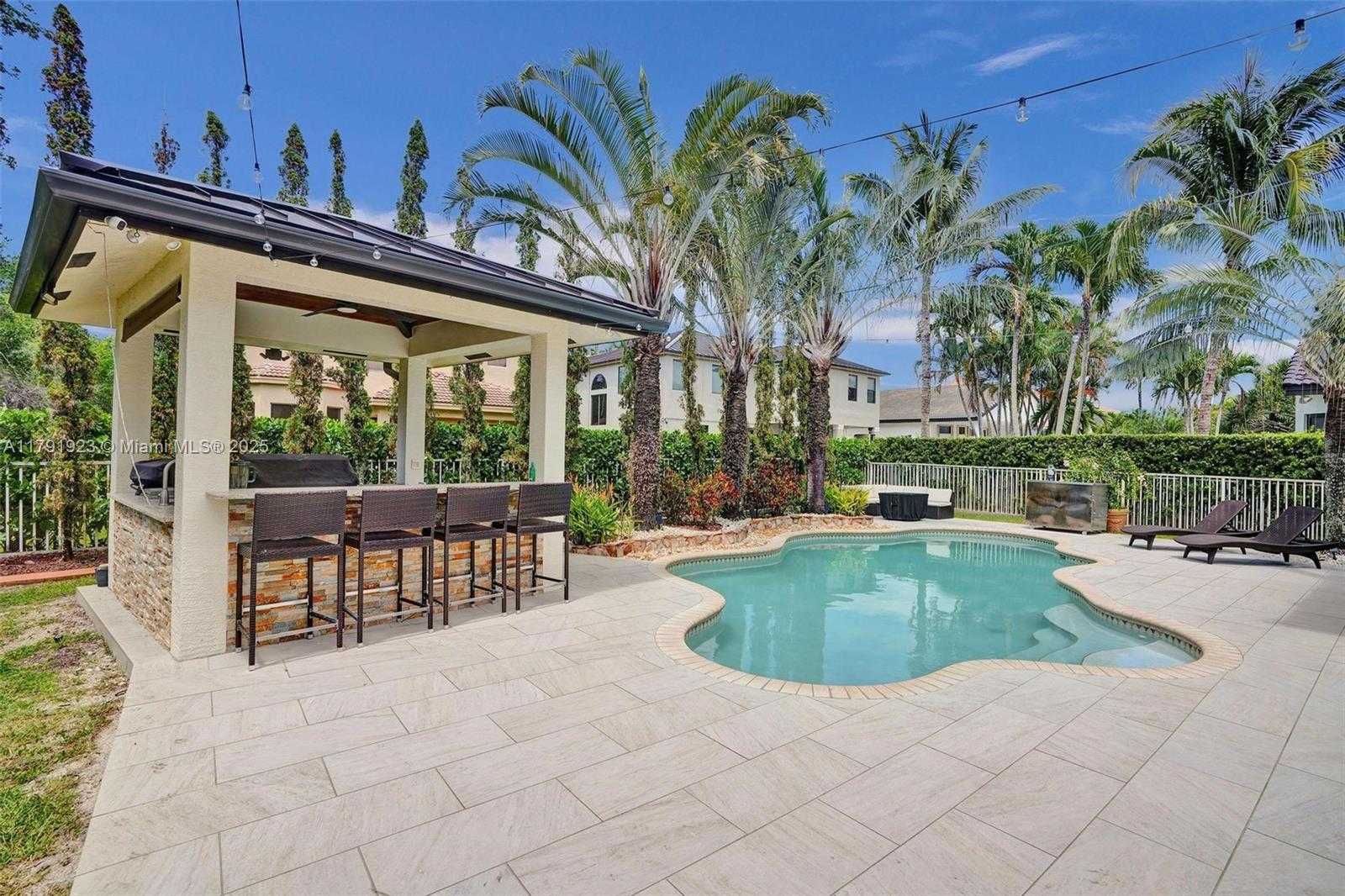Small Image of 19323 SOUTH WEST 55TH ST, Miramar Number 35