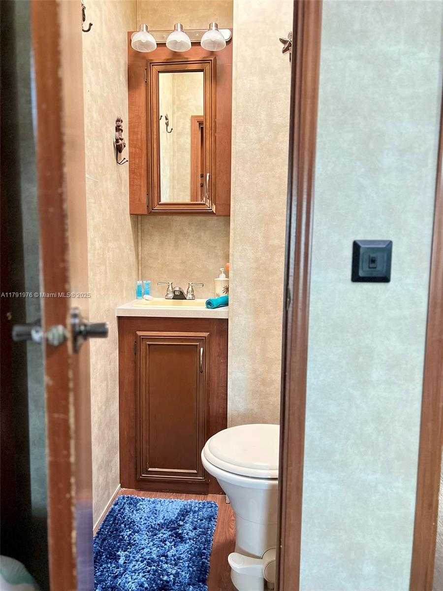 Small Image of 325 CALUSA STREET LOT 245, Key Largo Number 18