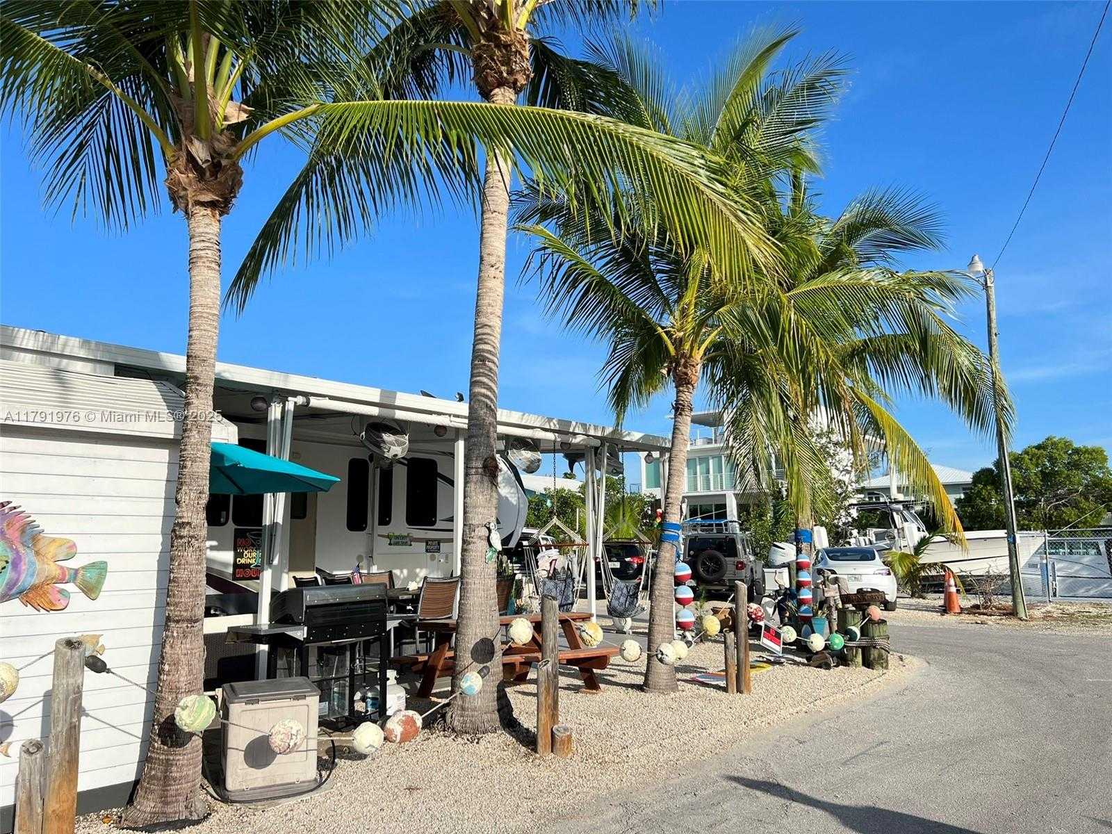 Small Image of 325 CALUSA STREET LOT 245, Key Largo Number 4