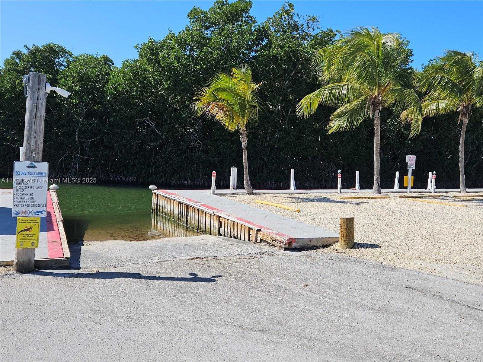 Small Image of 325 CALUSA STREET LOT 245, Key Largo Number 40