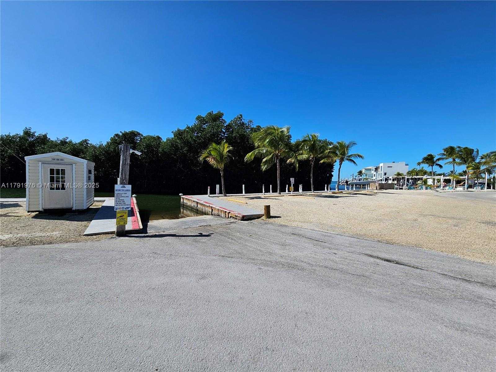 Small Image of 325 CALUSA STREET LOT 245, Key Largo Number 41