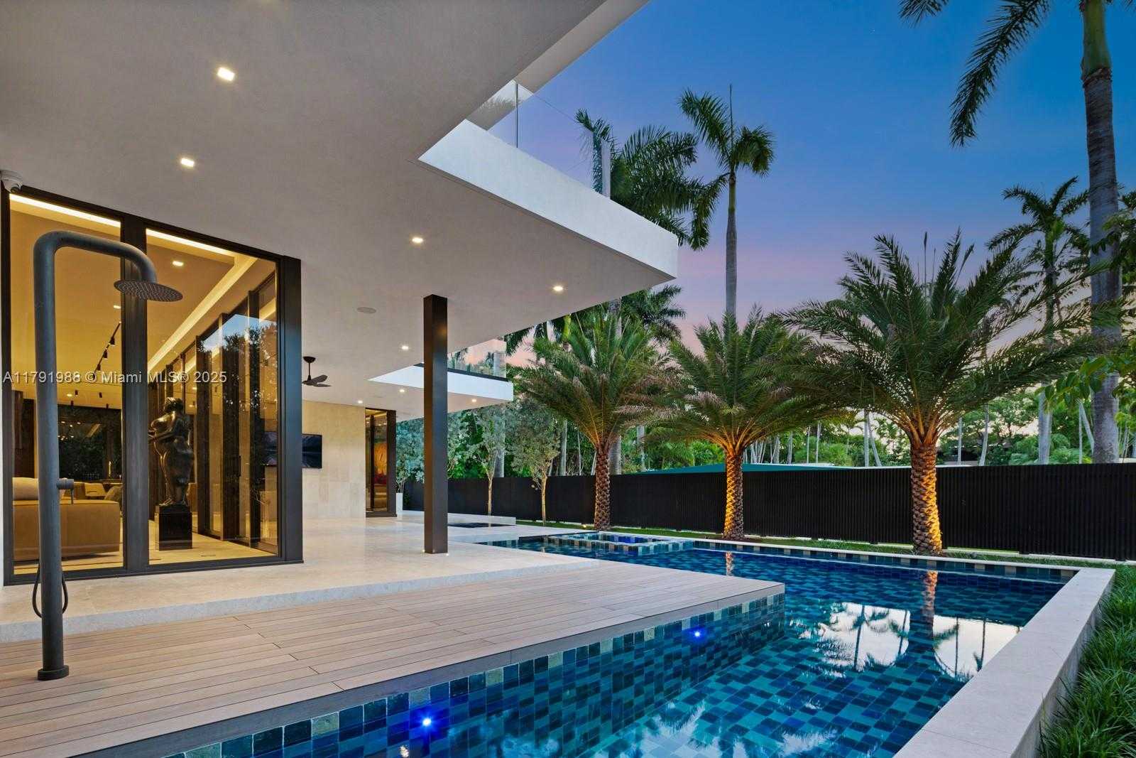 Small Image of 1800 WEST 27TH STREET, Miami Beach Number 15