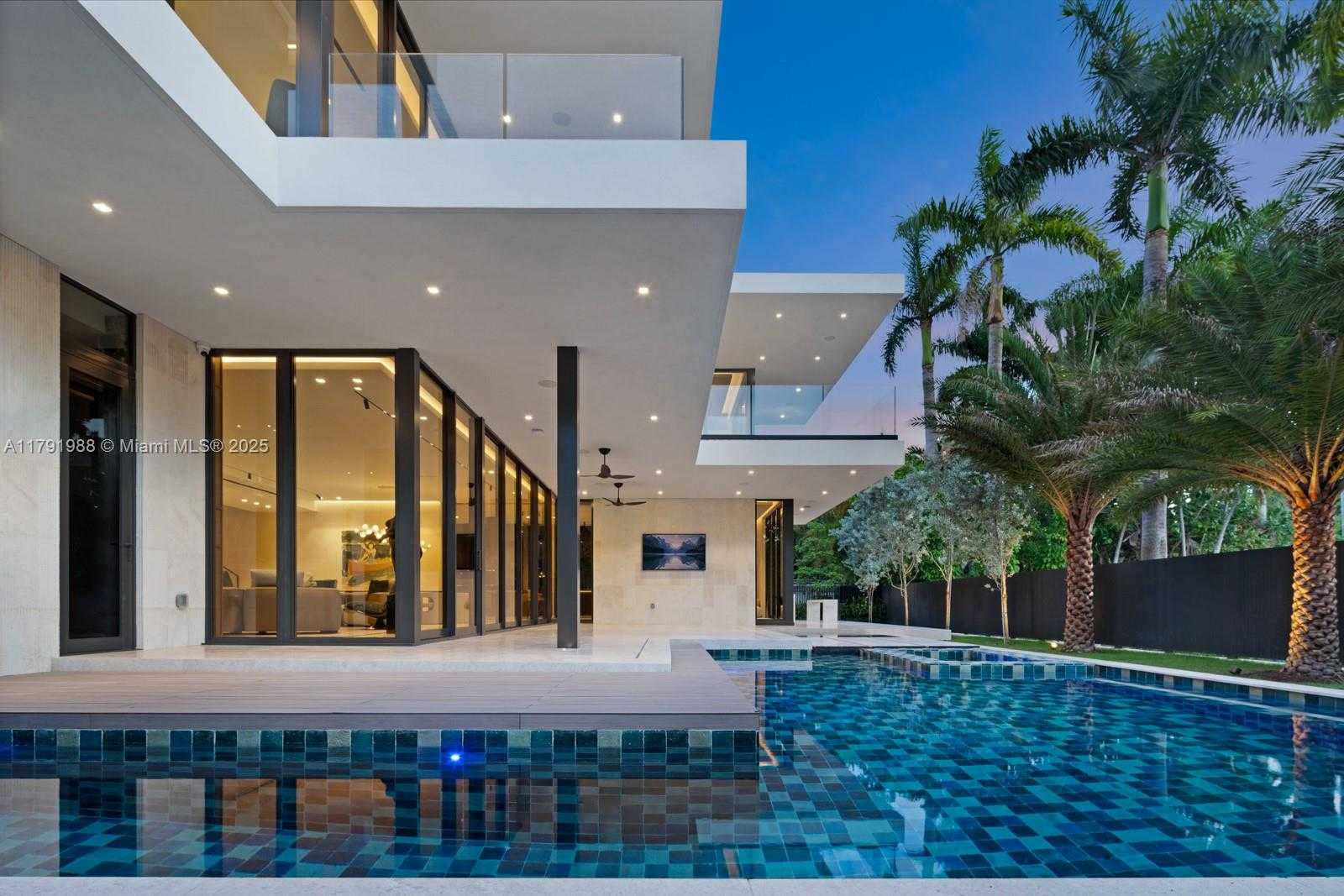 Small Image of 1800 WEST 27TH STREET, Miami Beach Number 16