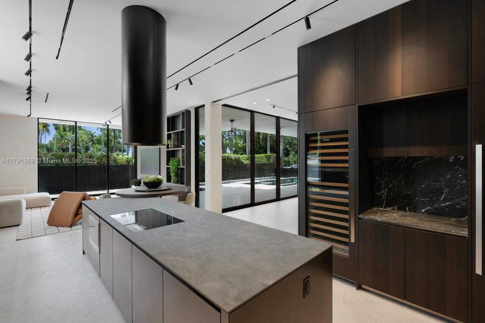 Small Image of 1800 WEST 27TH STREET, Miami Beach Number 29