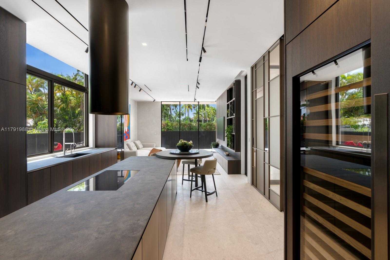 Small Image of 1800 WEST 27TH STREET, Miami Beach Number 30