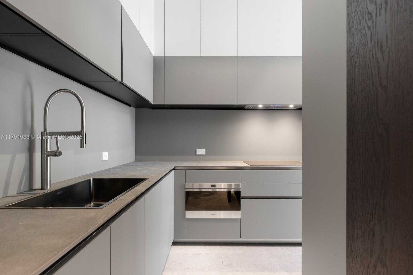 Small Image of 1800 WEST 27TH STREET, Miami Beach Number 35