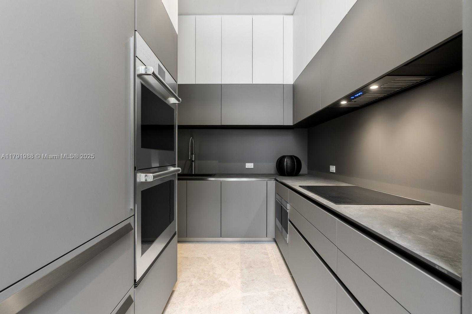 Small Image of 1800 WEST 27TH STREET, Miami Beach Number 37