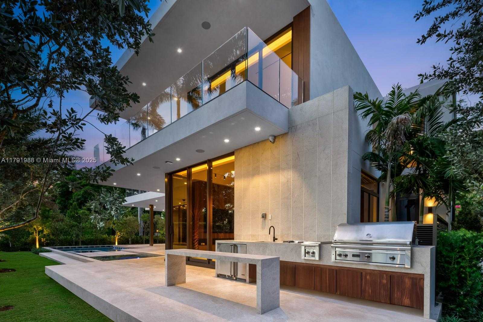 Small Image of 1800 WEST 27TH STREET, Miami Beach Number 42