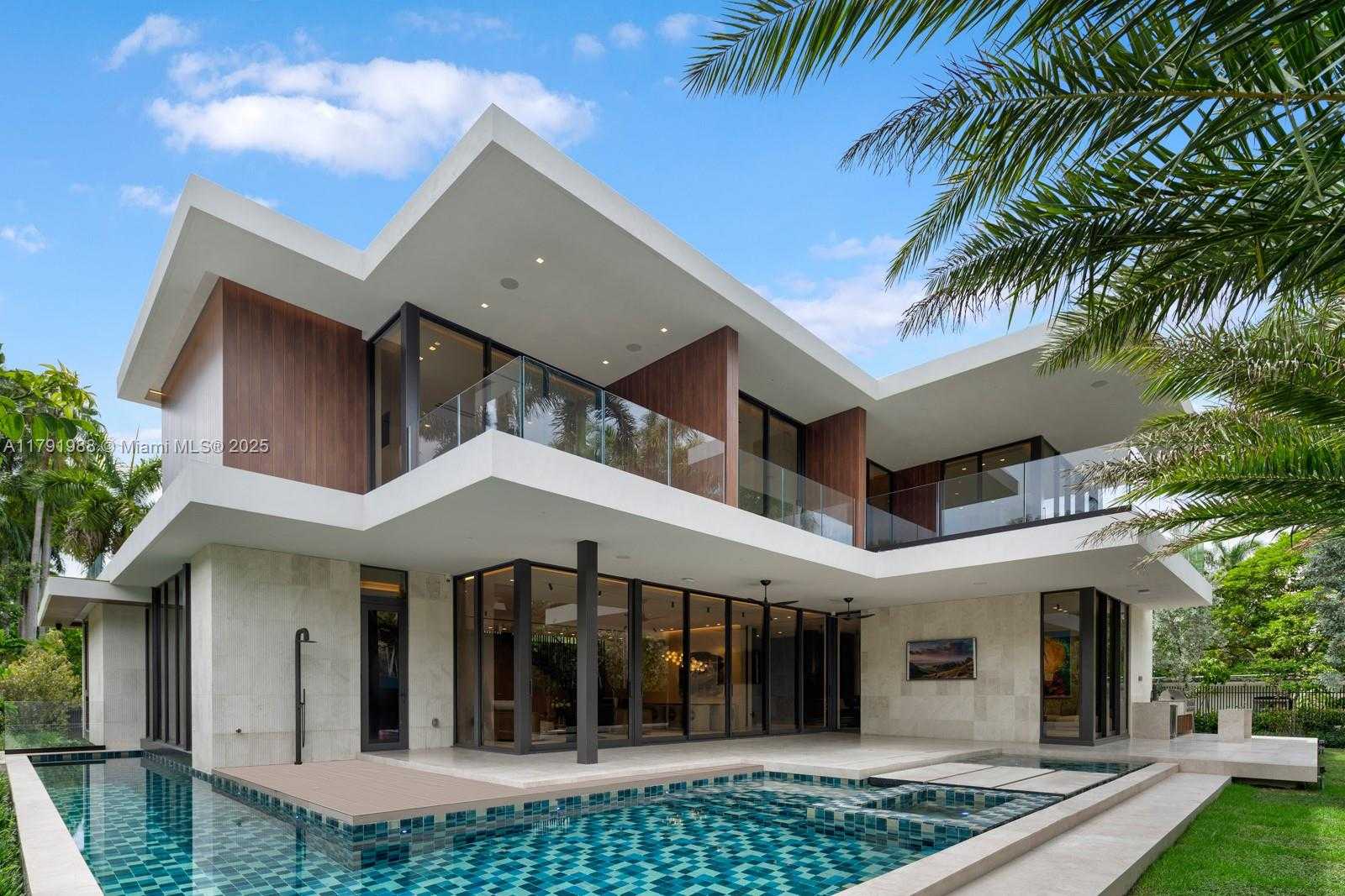 Small Image of 1800 WEST 27TH STREET, Miami Beach Number 5