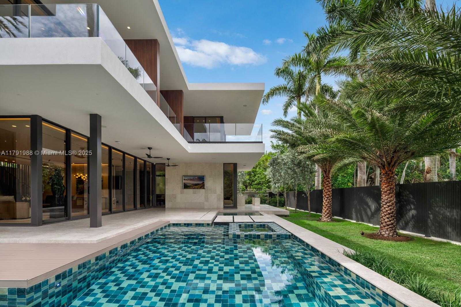 Small Image of 1800 WEST 27TH STREET, Miami Beach Number 7