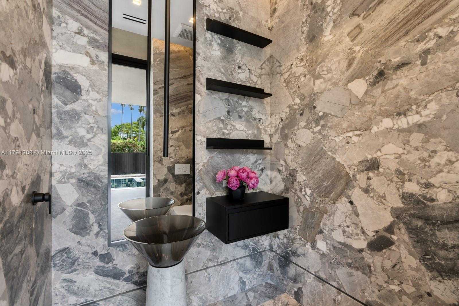 Small Image of 1800 WEST 27TH STREET, Miami Beach Number 83