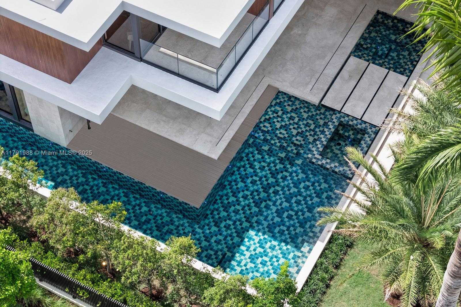 Small Image of 1800 WEST 27TH STREET, Miami Beach Number 9