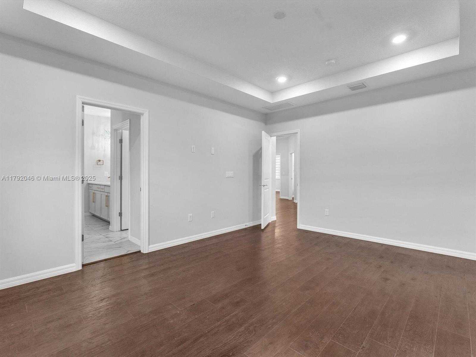 Small Image of 4317 FICUS ST, Hollywood Number 12