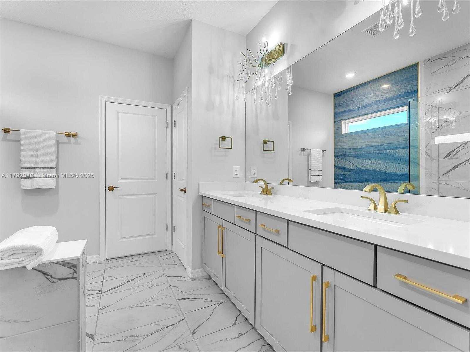 Small Image of 4317 FICUS ST, Hollywood Number 13