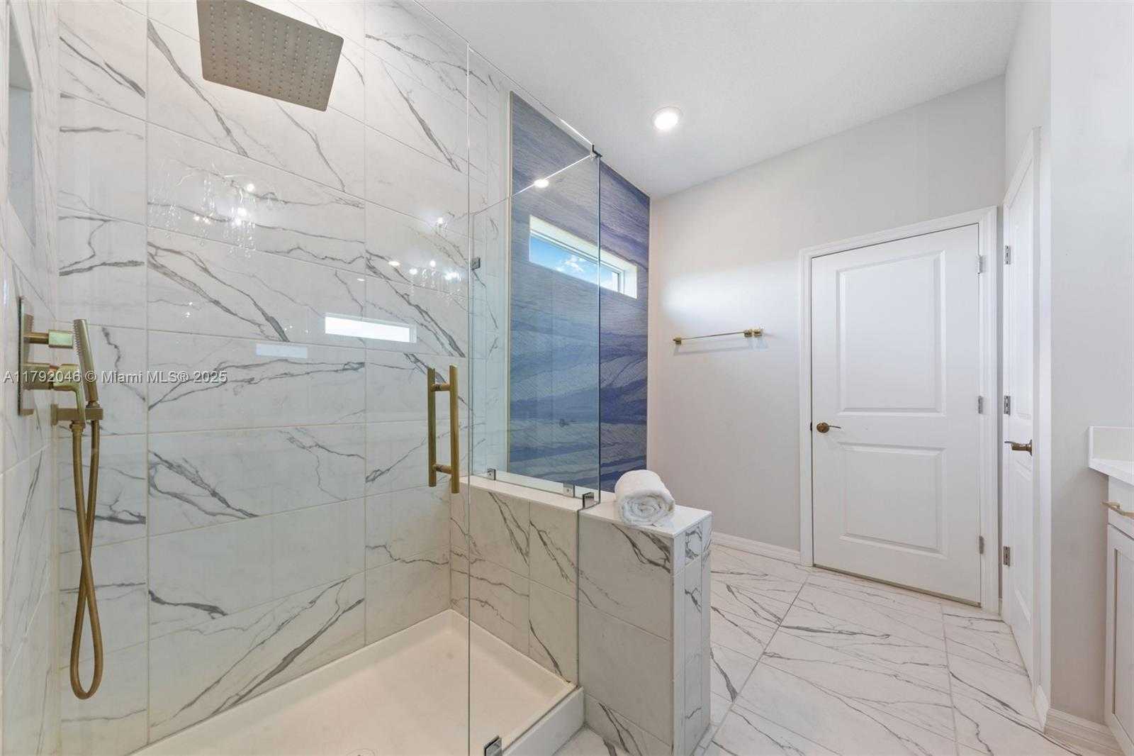 Small Image of 4317 FICUS ST, Hollywood Number 15