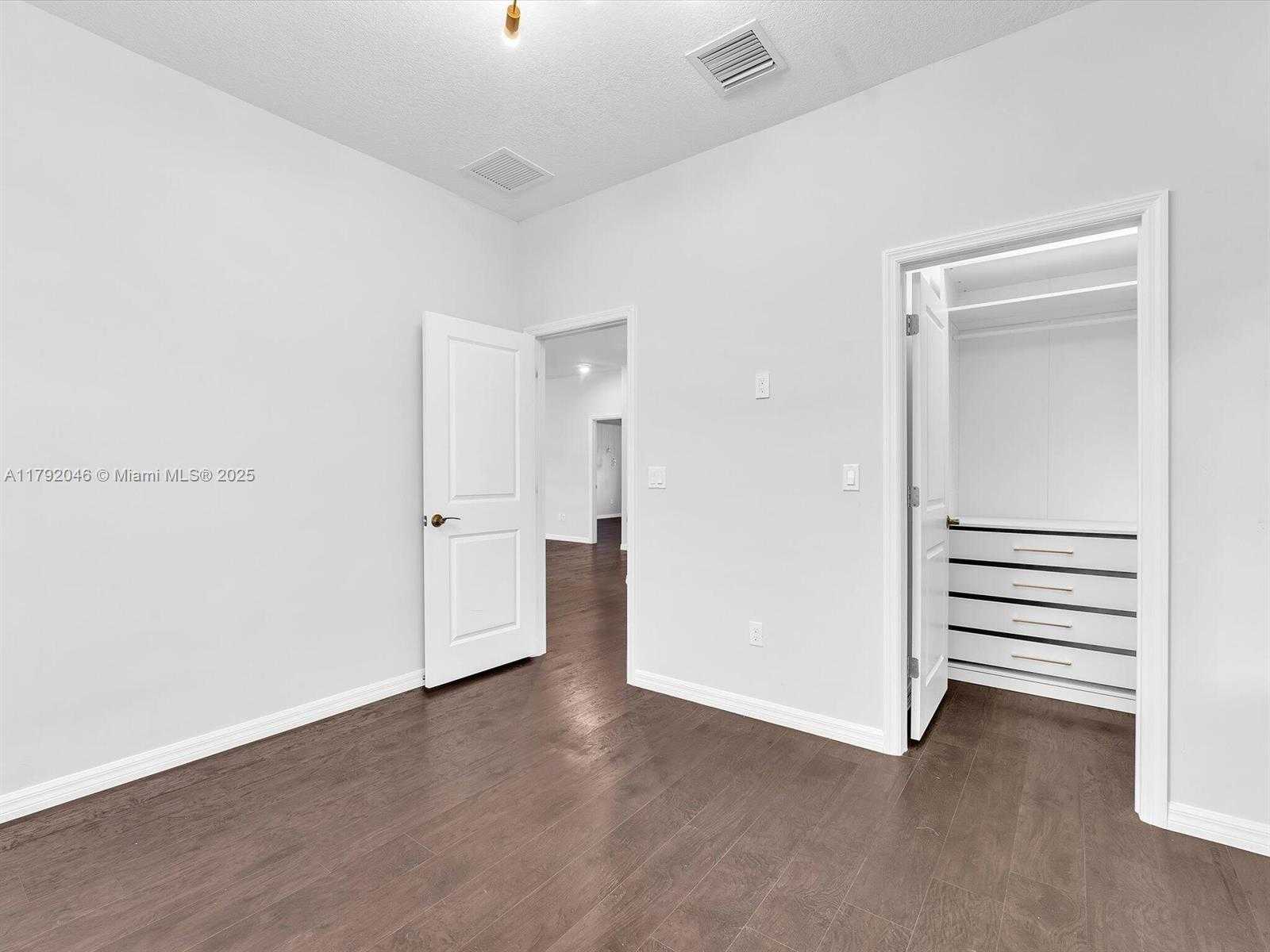 Small Image of 4317 FICUS ST, Hollywood Number 17