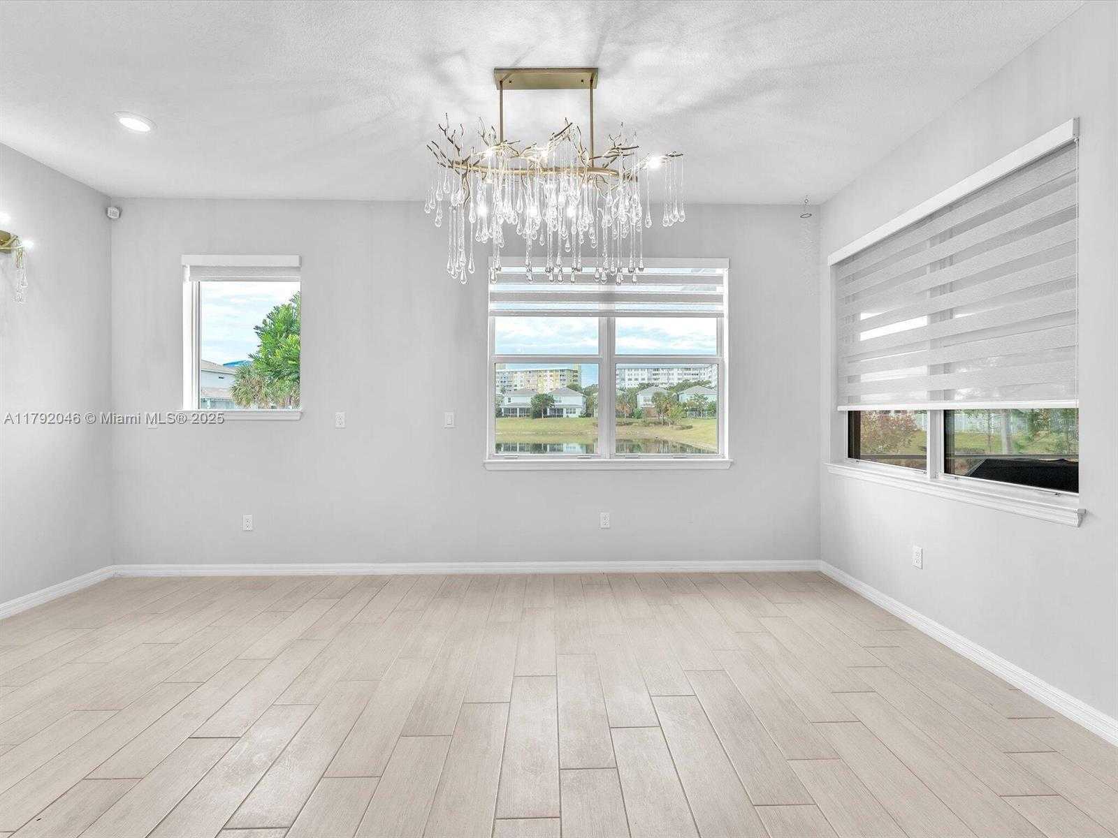 Small Image of 4317 FICUS ST, Hollywood Number 4