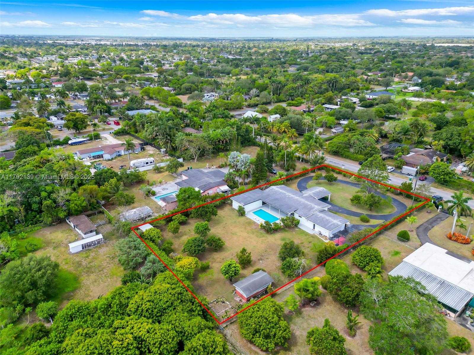 Small Image of 29425 SOUTH WEST 182ND AVE, Homestead Number 2