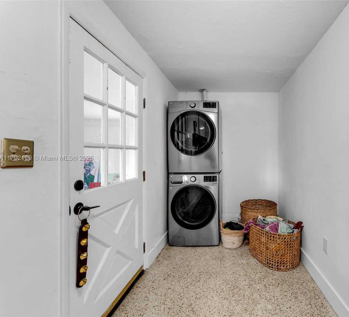 Small Image of 29425 SOUTH WEST 182ND AVE, Homestead Number 24