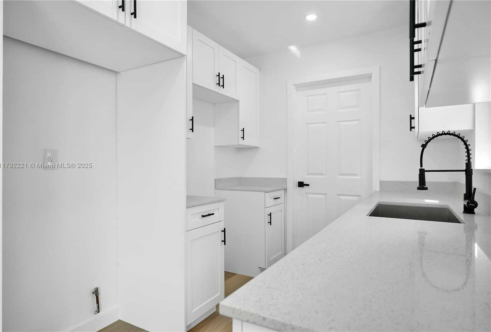 Small Image of 439 SOUTH WEST 17TH TER, Homestead Number 10