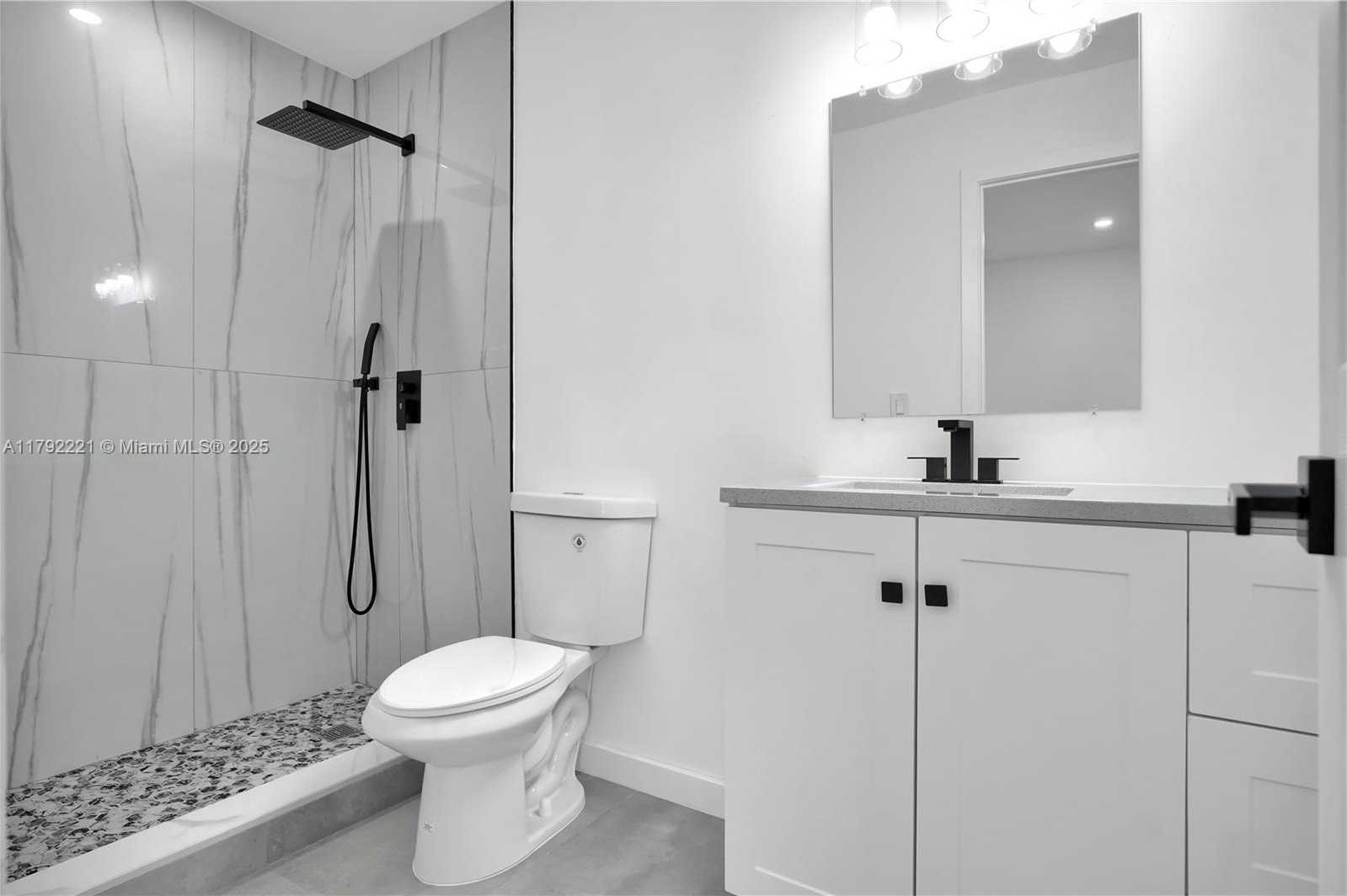 Small Image of 439 SOUTH WEST 17TH TER, Homestead Number 14