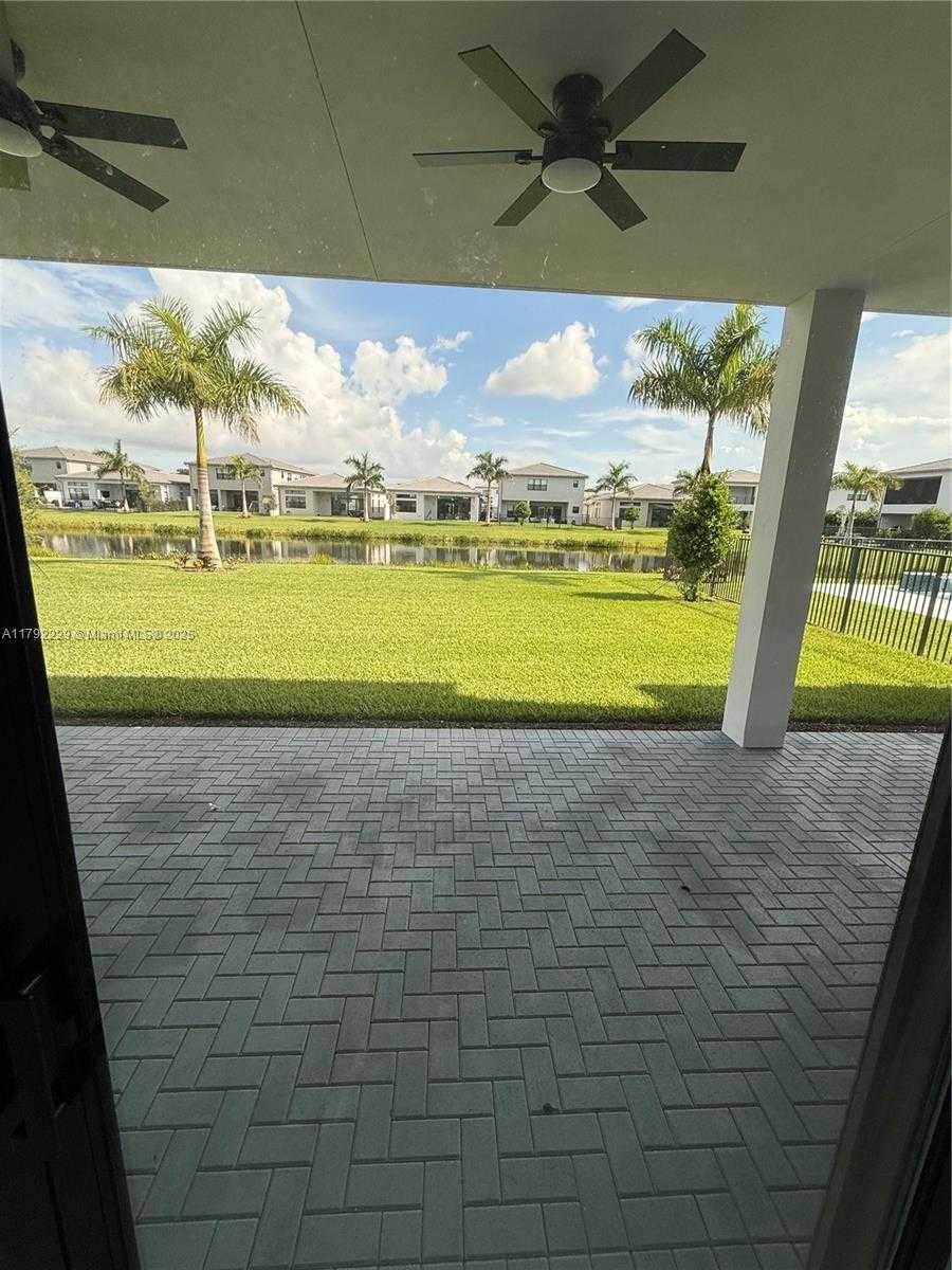 Small Image of 8350 ROYAL COUNTY DOWN RD, Boca Raton Number 55