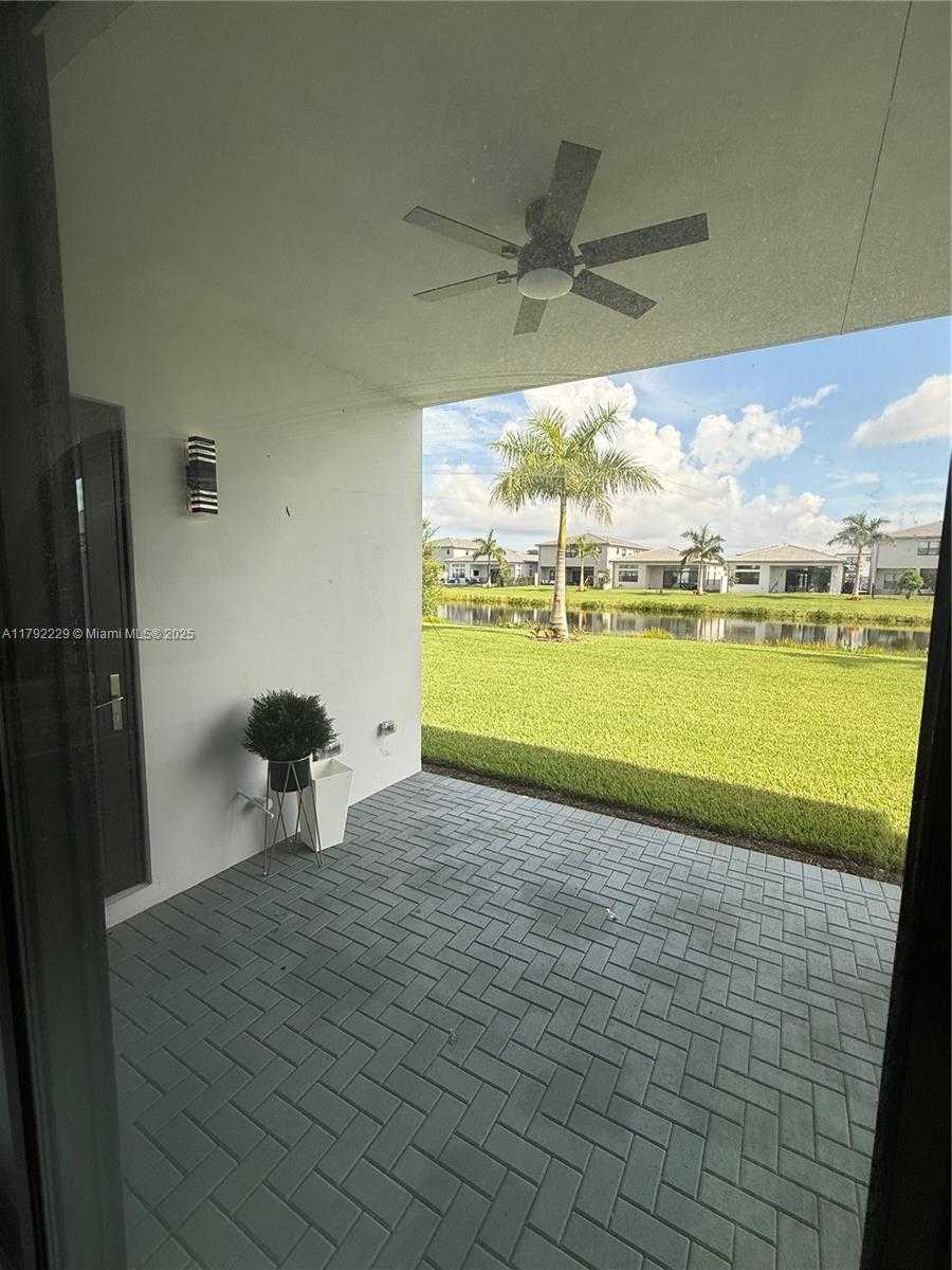 Small Image of 8350 ROYAL COUNTY DOWN RD, Boca Raton Number 57