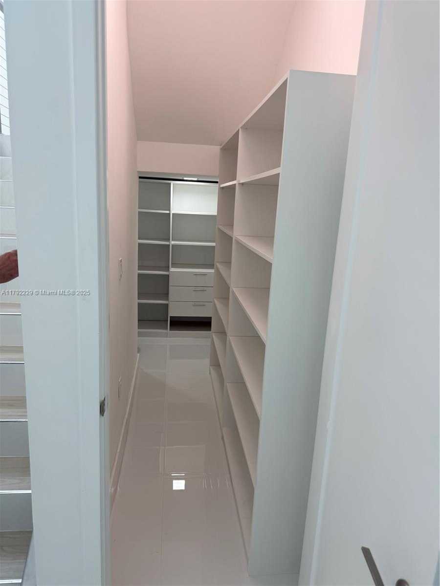 Small Image of 8350 ROYAL COUNTY DOWN RD, Boca Raton Number 60
