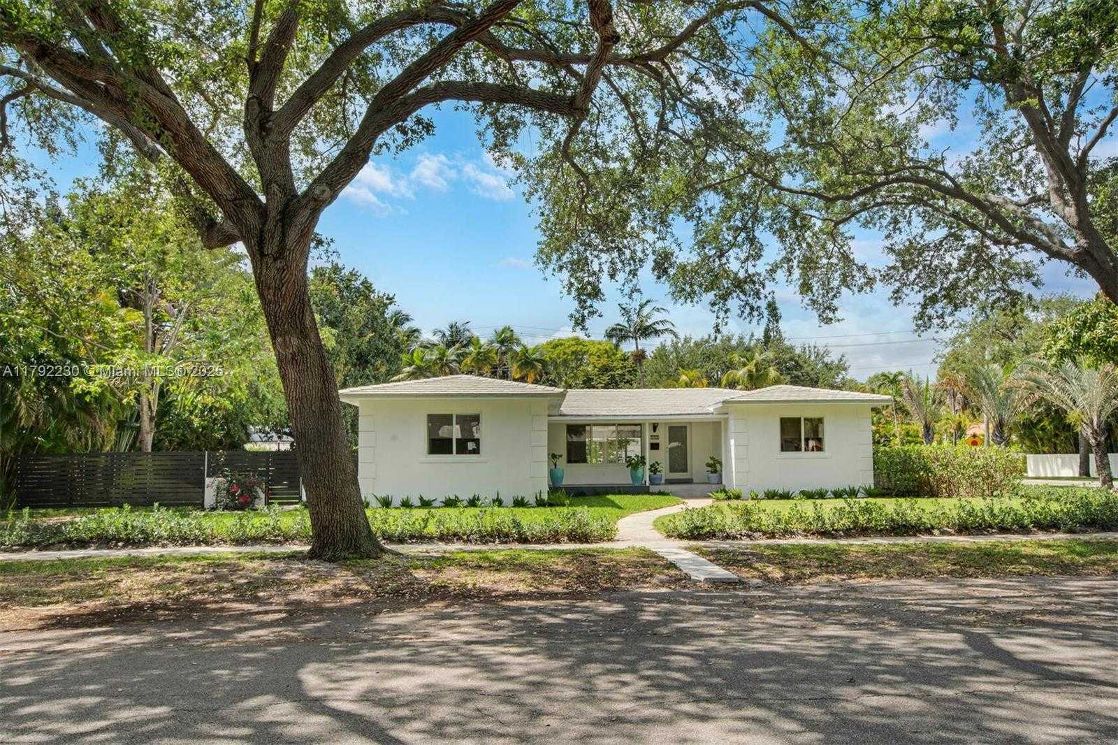 Small Image of 102 NORTH EAST 94TH ST, Miami Shores Number 2