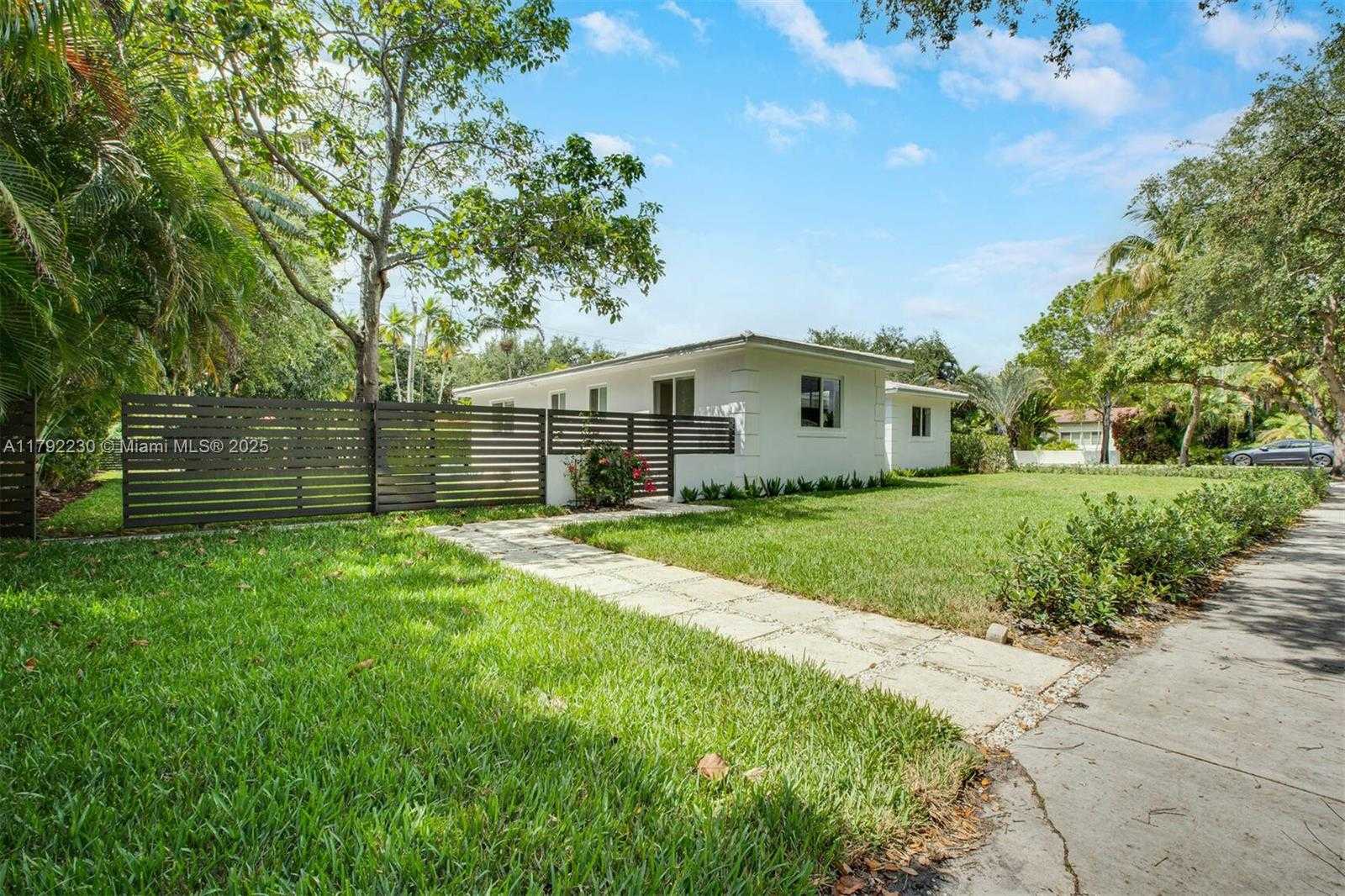 Small Image of 102 NORTH EAST 94TH ST, Miami Shores Number 4