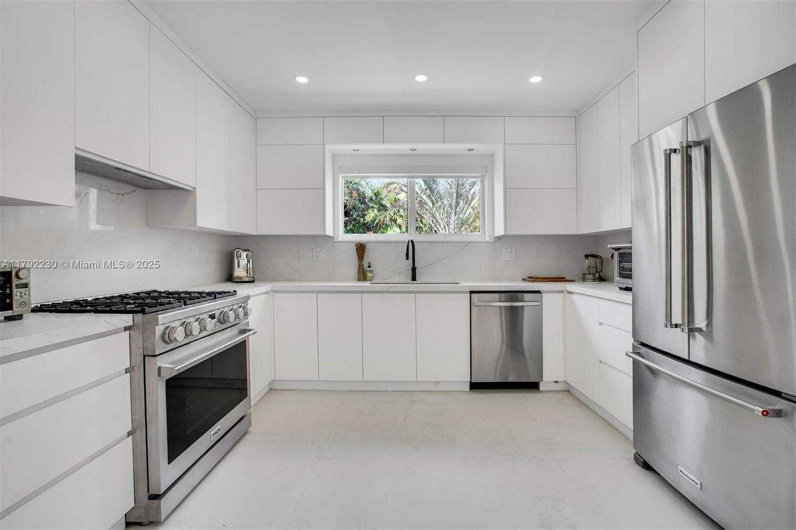 Small Image of 102 NORTH EAST 94TH ST, Miami Shores Number 6