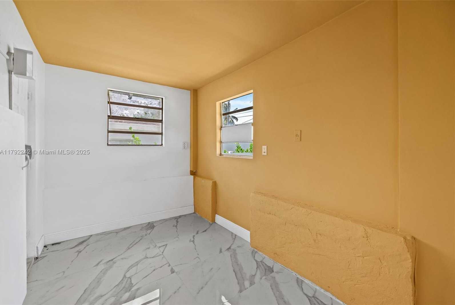 Small Image of 1683 NORTH EAST 168TH ST, North Miami Beach Number 14