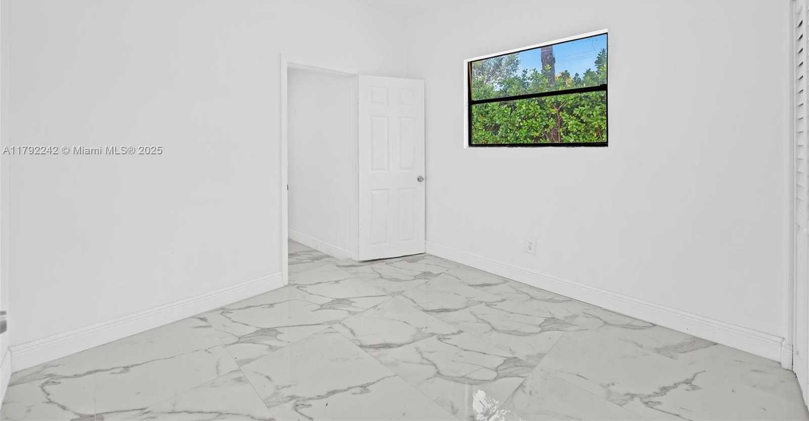 Small Image of 1683 NORTH EAST 168TH ST, North Miami Beach Number 16
