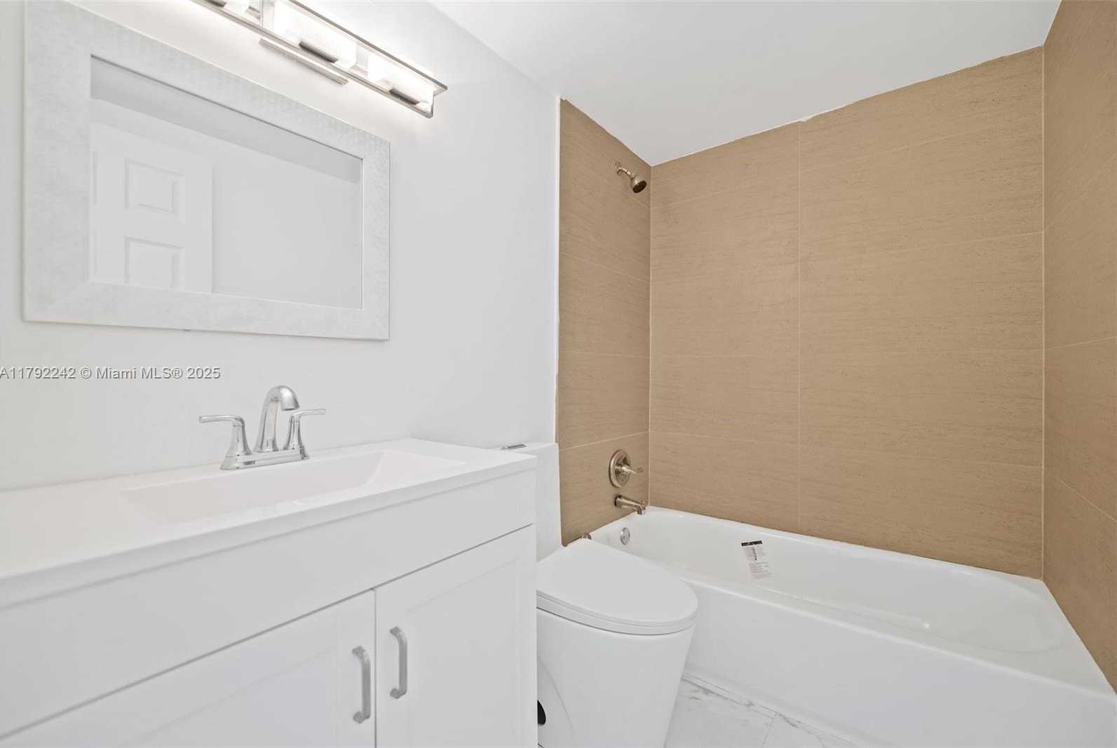 Small Image of 1683 NORTH EAST 168TH ST, North Miami Beach Number 18