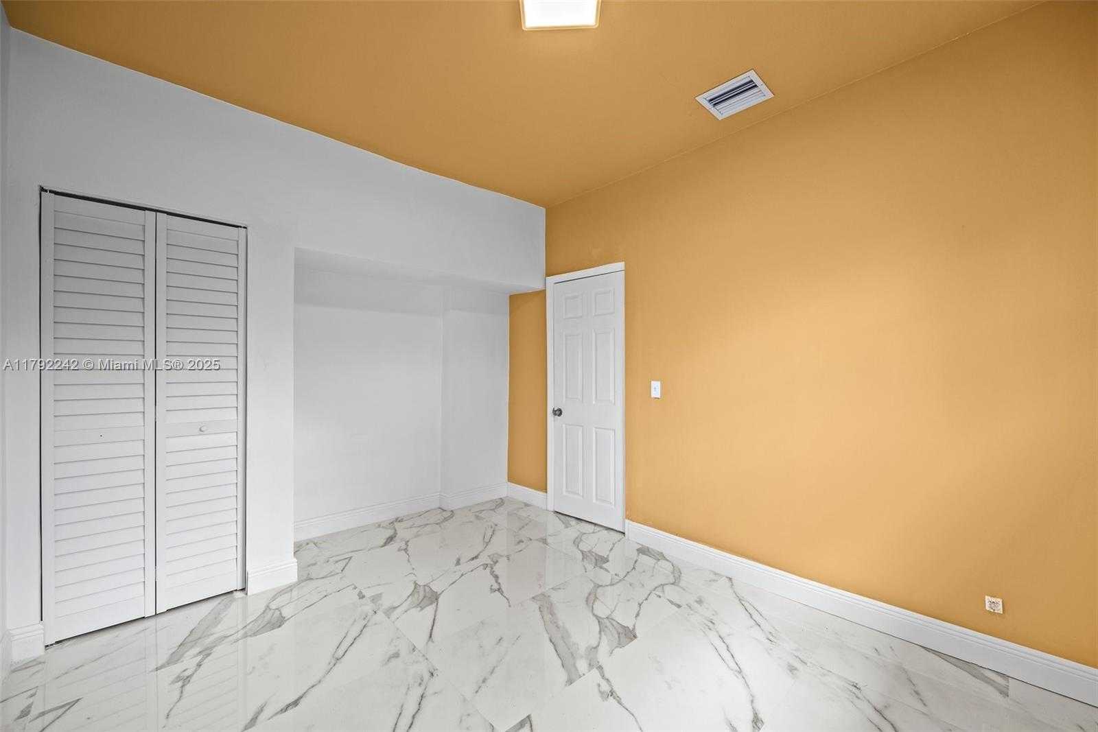 Small Image of 1683 NORTH EAST 168TH ST, North Miami Beach Number 20