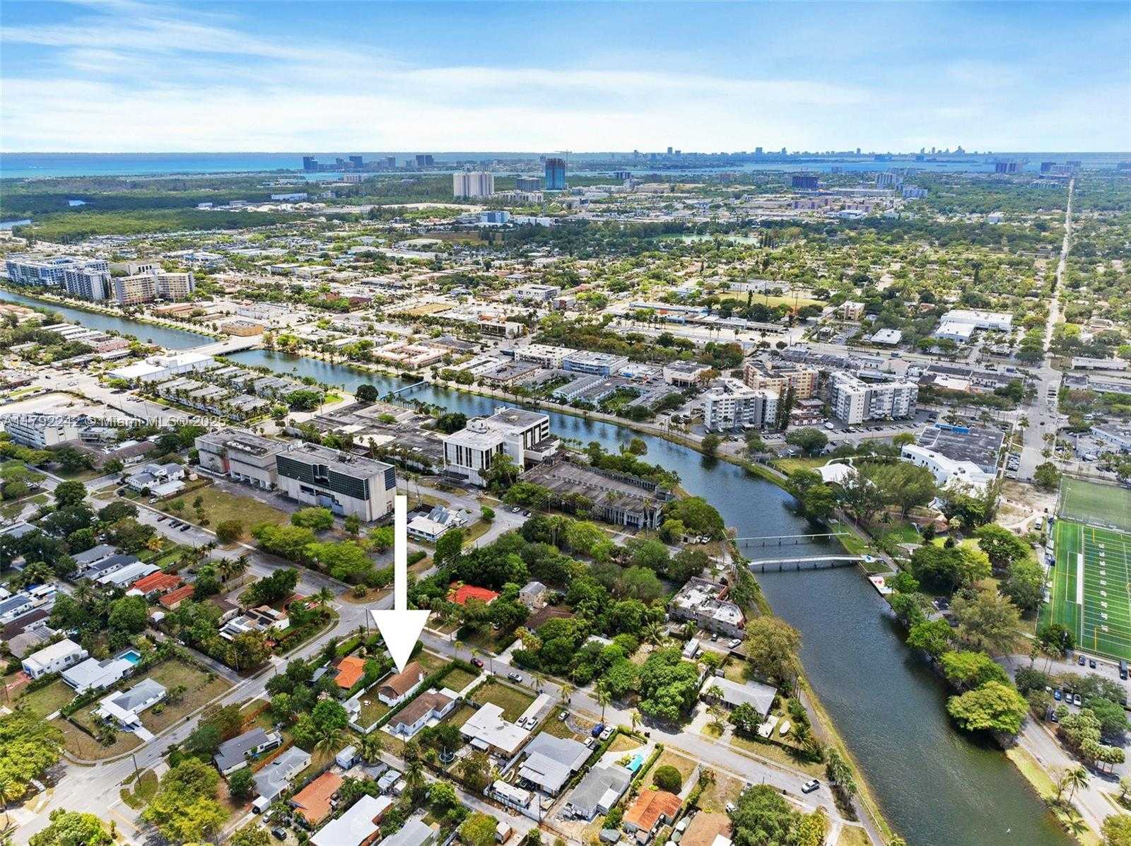 Small Image of 1683 NORTH EAST 168TH ST, North Miami Beach Number 30