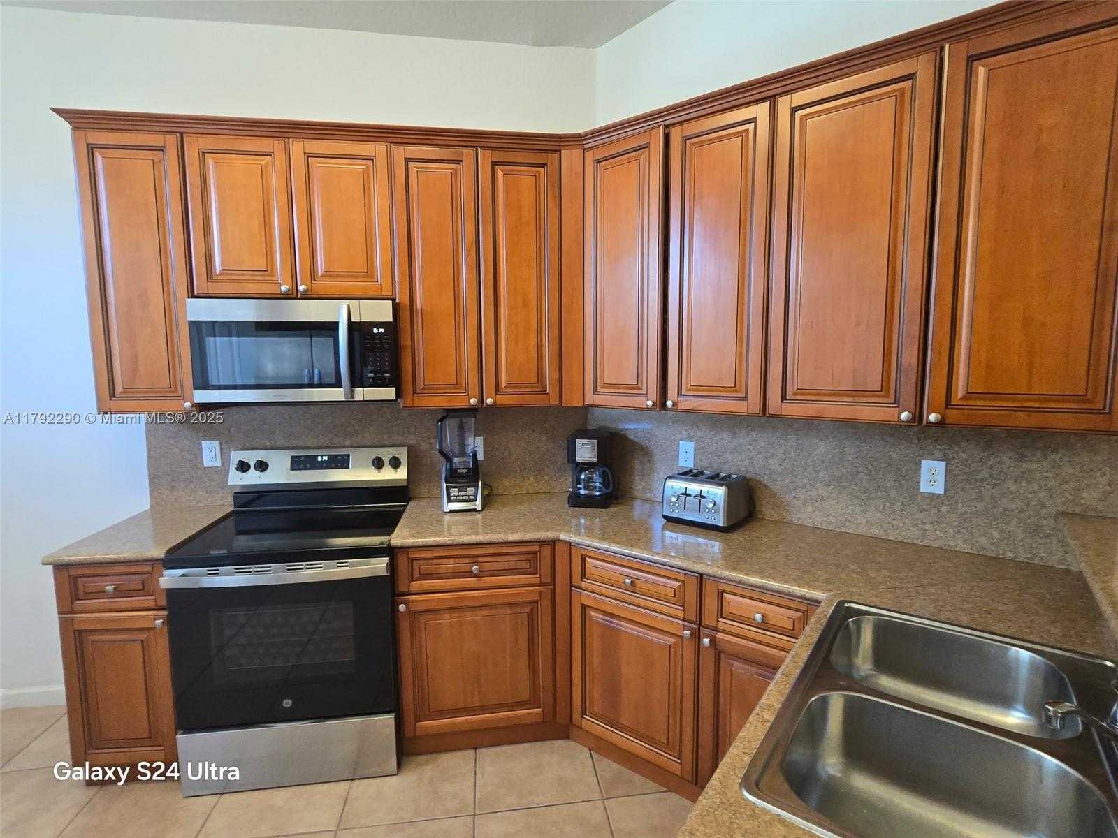 Small Image of 1640 NORTH EAST 37TH AVE, Homestead Number 8
