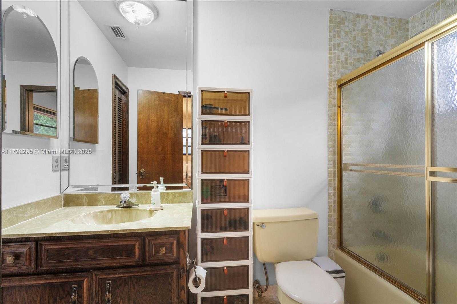 Small Image of 8261 SOUTH WEST 186TH ST, Cutler Bay Number 23