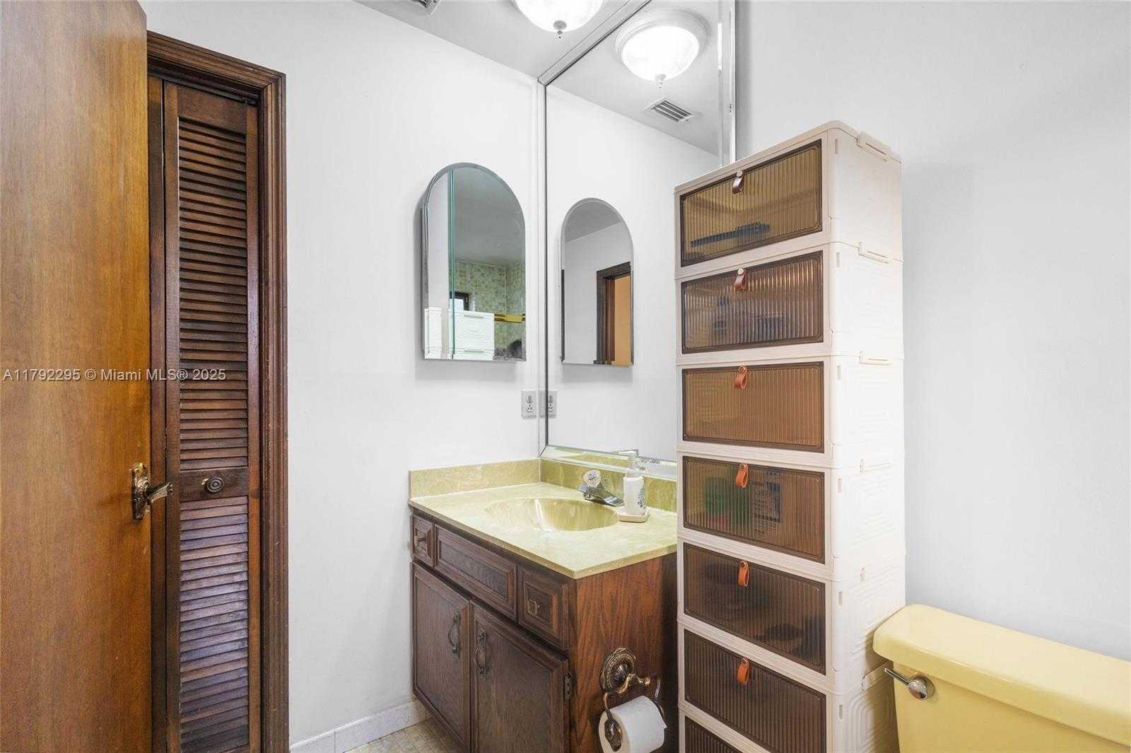 Small Image of 8261 SOUTH WEST 186TH ST, Cutler Bay Number 24