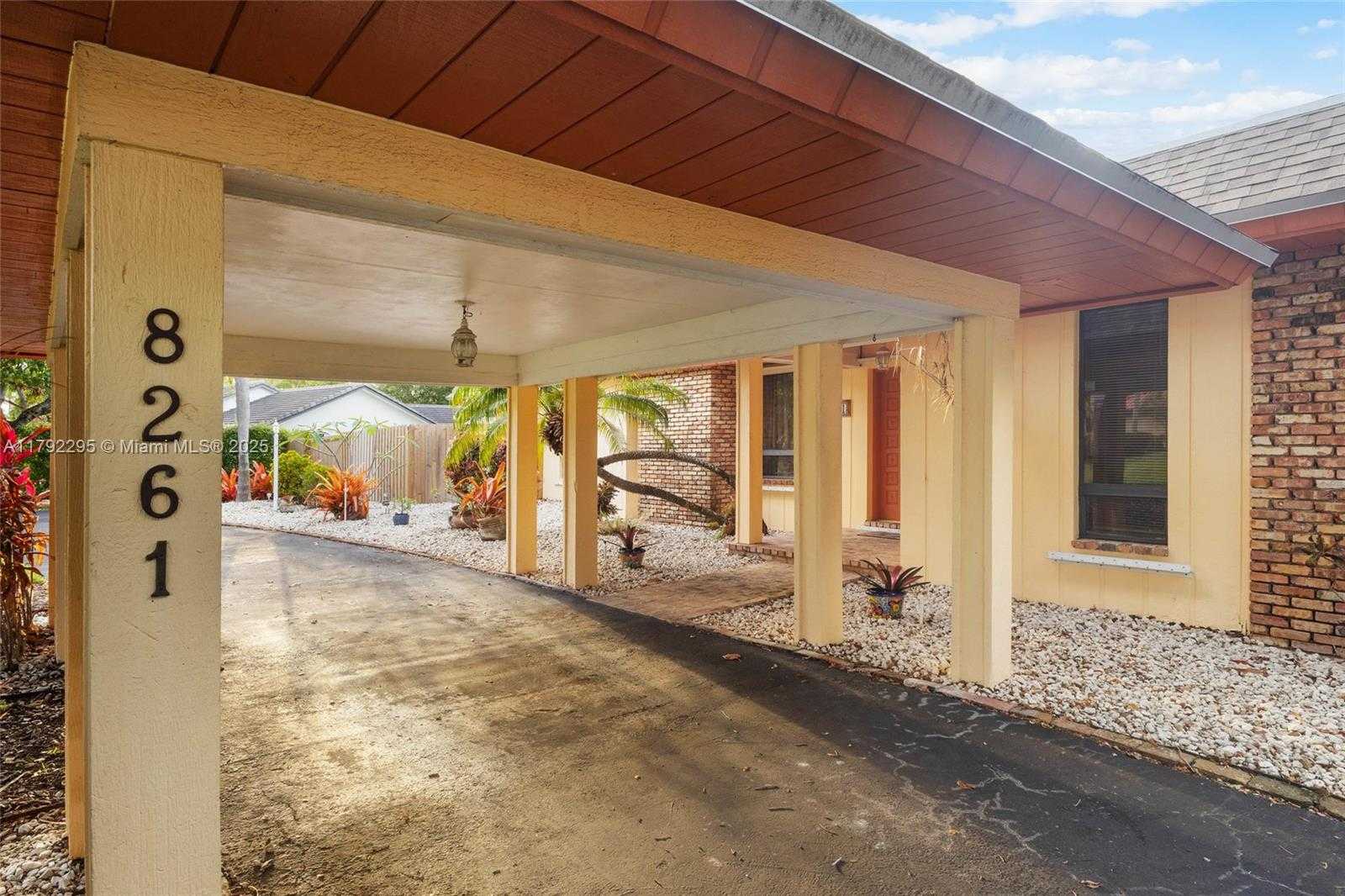 Small Image of 8261 SOUTH WEST 186TH ST, Cutler Bay Number 3