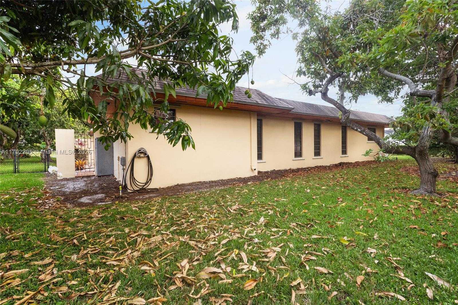 Small Image of 8261 SOUTH WEST 186TH ST, Cutler Bay Number 51