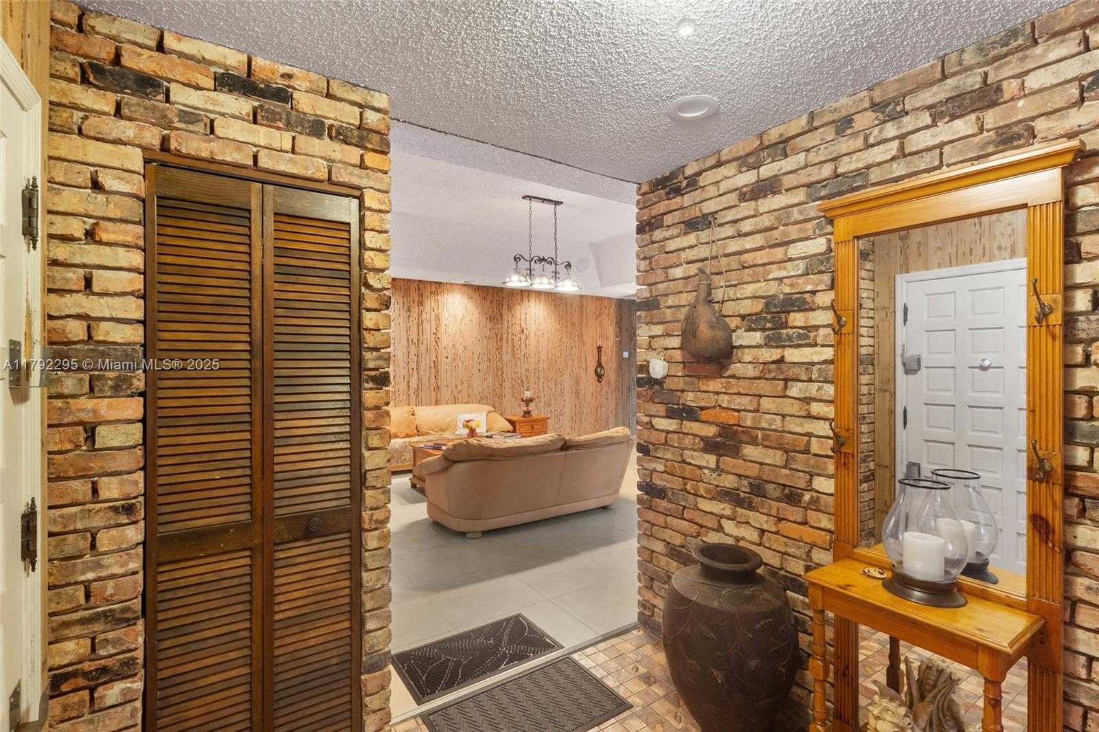 Small Image of 8261 SOUTH WEST 186TH ST, Cutler Bay Number 6