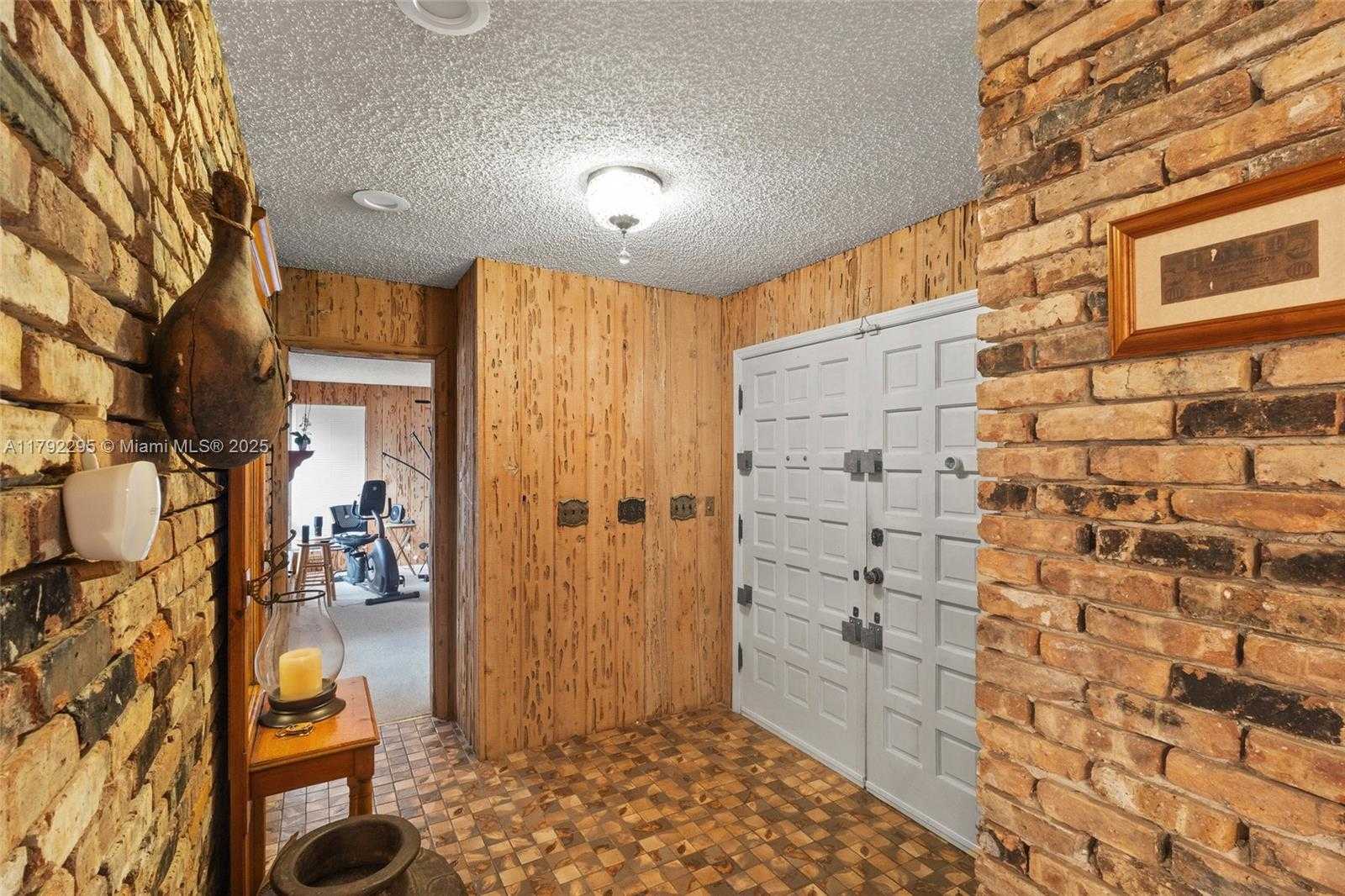 Small Image of 8261 SOUTH WEST 186TH ST, Cutler Bay Number 7