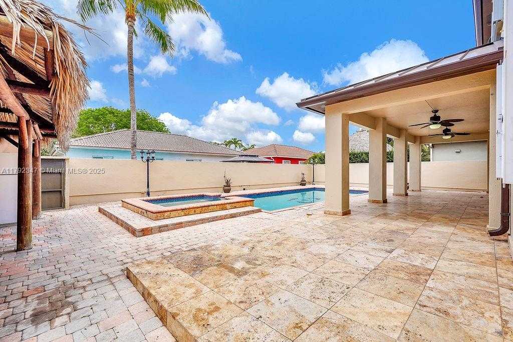 Small Image of 16732 NORTH WEST 89TH PL, Miami Lakes Number 10