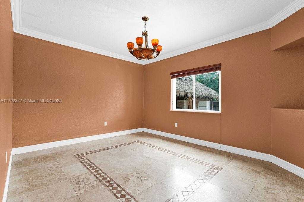 Small Image of 16732 NORTH WEST 89TH PL, Miami Lakes Number 22
