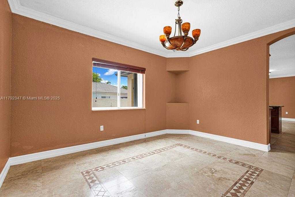 Small Image of 16732 NORTH WEST 89TH PL, Miami Lakes Number 31
