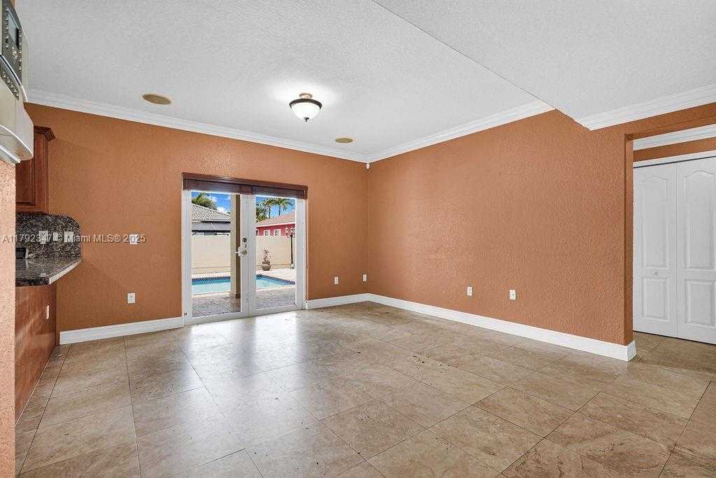 Small Image of 16732 NORTH WEST 89TH PL, Miami Lakes Number 33