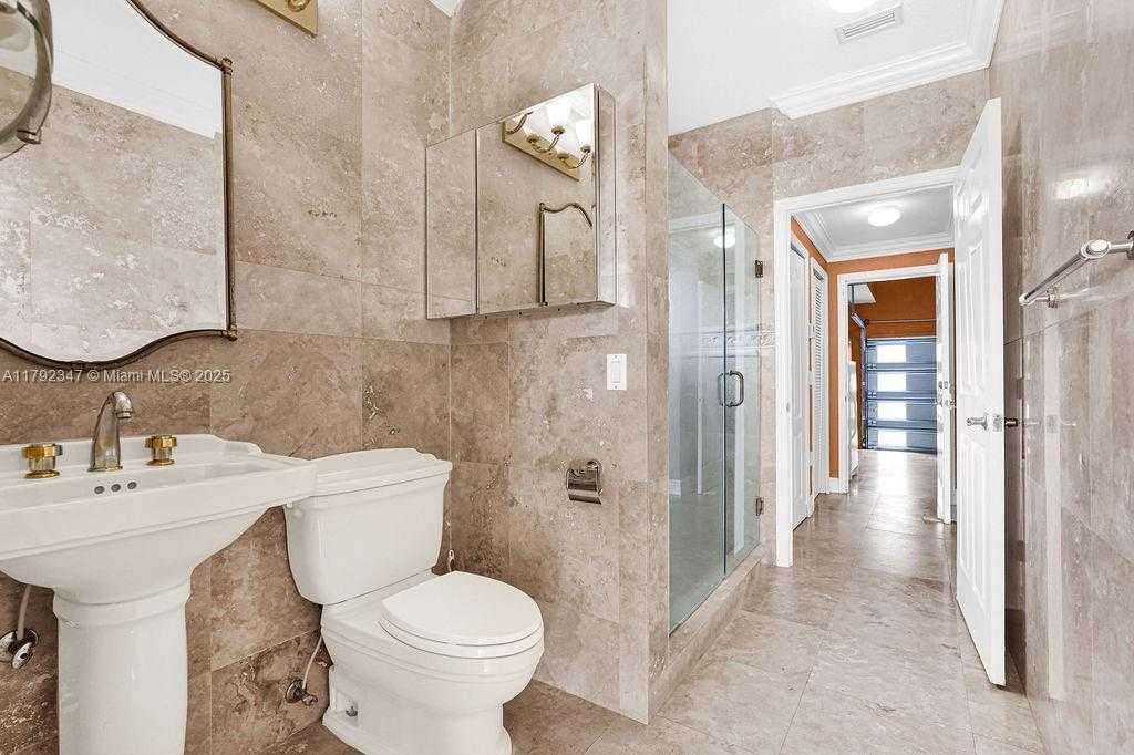 Small Image of 16732 NORTH WEST 89TH PL, Miami Lakes Number 36