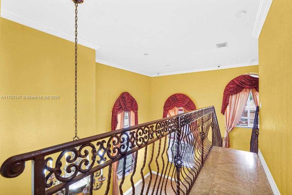 Small Image of 16732 NORTH WEST 89TH PL, Miami Lakes Number 41